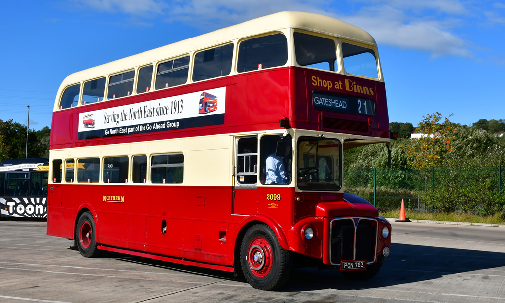  Durham  Vintage Bus  Gathering Go  North East